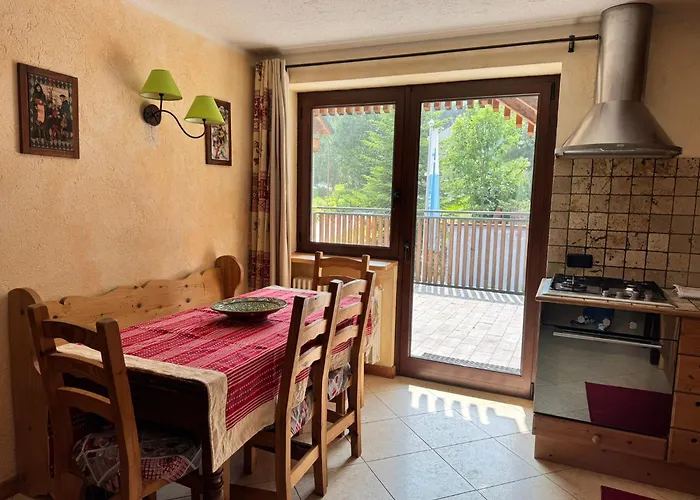 We Are 4810 Les Crampons